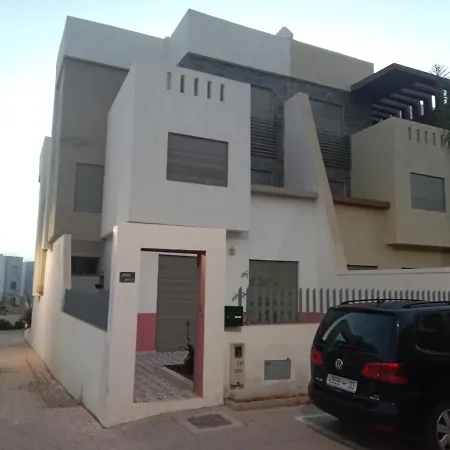 Chambre Dans Une Grande Villa Proche De La Plage-2