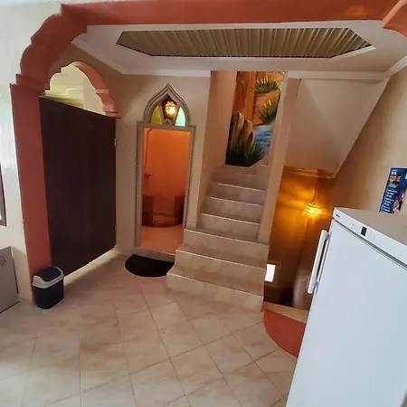 Surf & Salsa Guest House-2